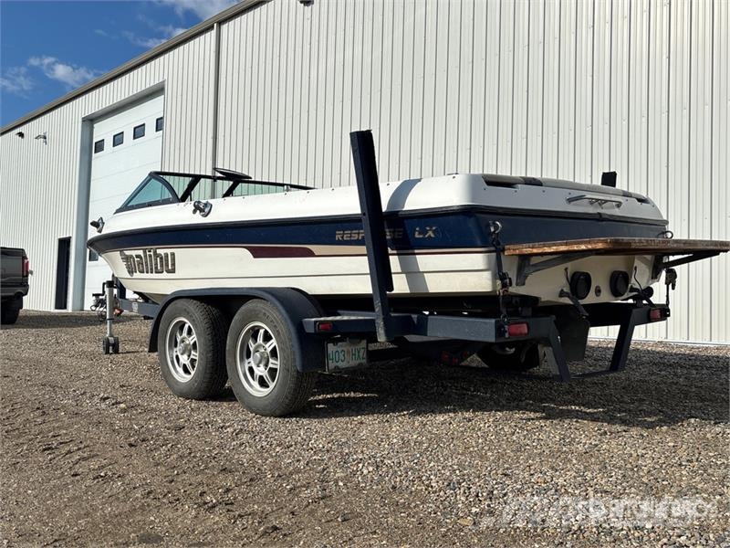  Malibu Response LX 21 ft Ski Boat Work boats / barges