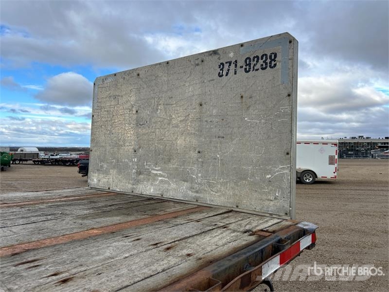 Manac 10128A00 28 ft S/A Flatbed Trailer Madelhaagised