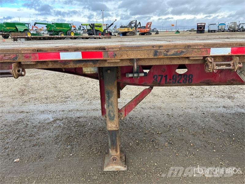 Manac 10128A00 28 ft S/A Flatbed Trailer Madelhaagised