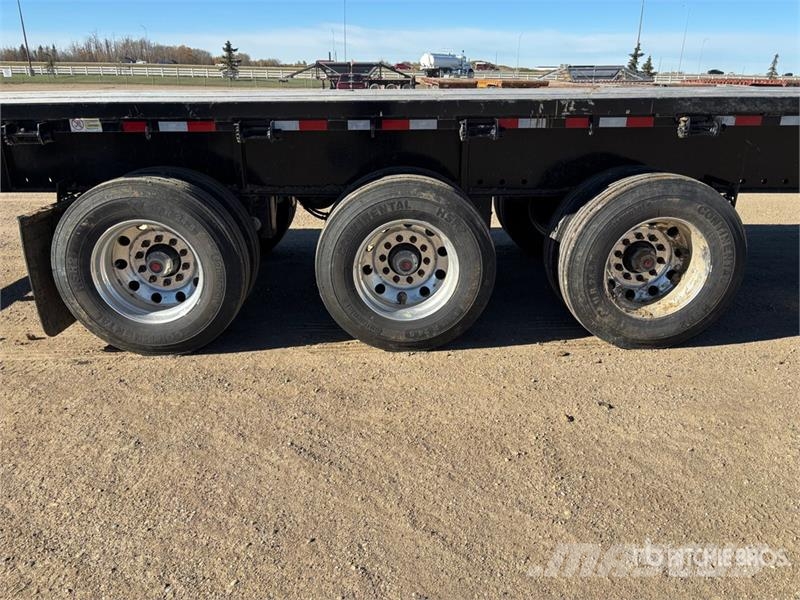 Manac 10353A020 53 ft Tri/A Flatbed Trailer (Unused) Planhengere
