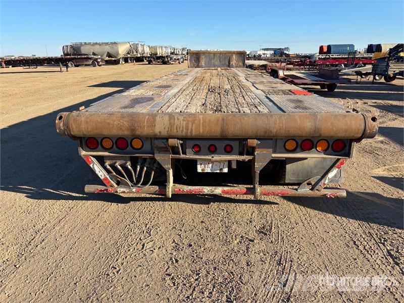 Manac 14352A000 Tri/A 53 ft Extendable Step Deck Trailer Maskinhenger