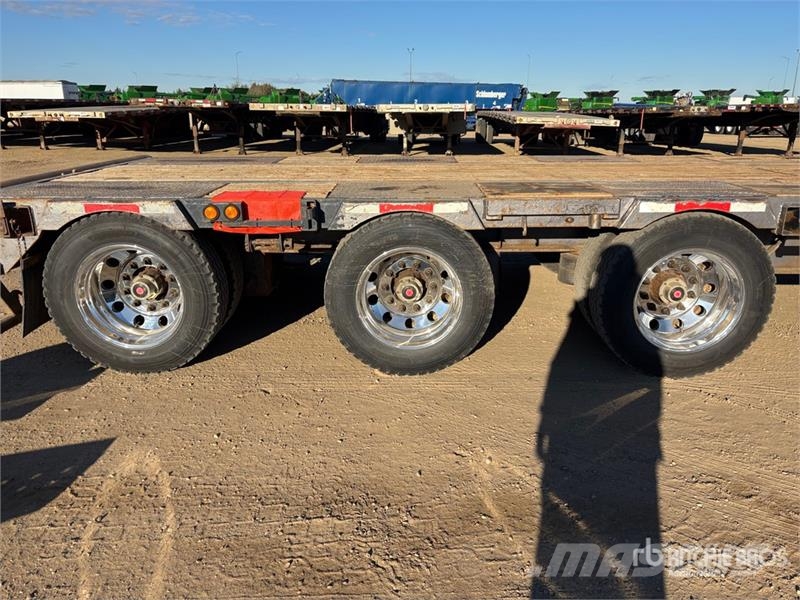 Manac 14352A000 Tri/A 53 ft Extendable Step Deck Trailer Maskinhenger