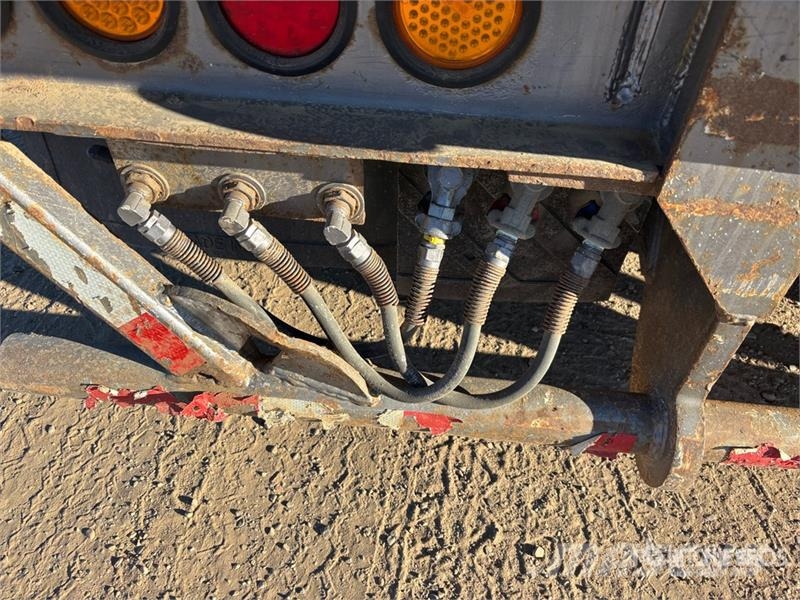 Manac 14352A000 Tri/A 53 ft Extendable Step Deck Trailer Maskinhenger
