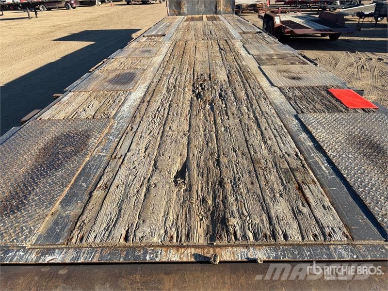 Manac 14352A000 Tri/A 53 ft Extendable Step Deck Trailer Maskinhenger