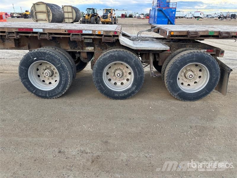 Manac 32 ft Super B-Train Lead Flatbed Trailer Madelhaagised
