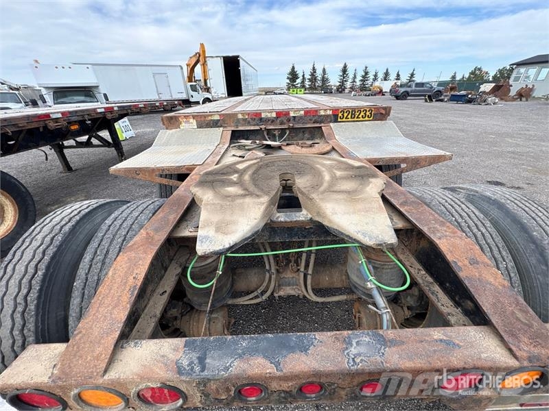 Manac 32 ft Tri/A Super B-Train Lead Flatbed Trailer Rimorchi con sponde ribaltabili