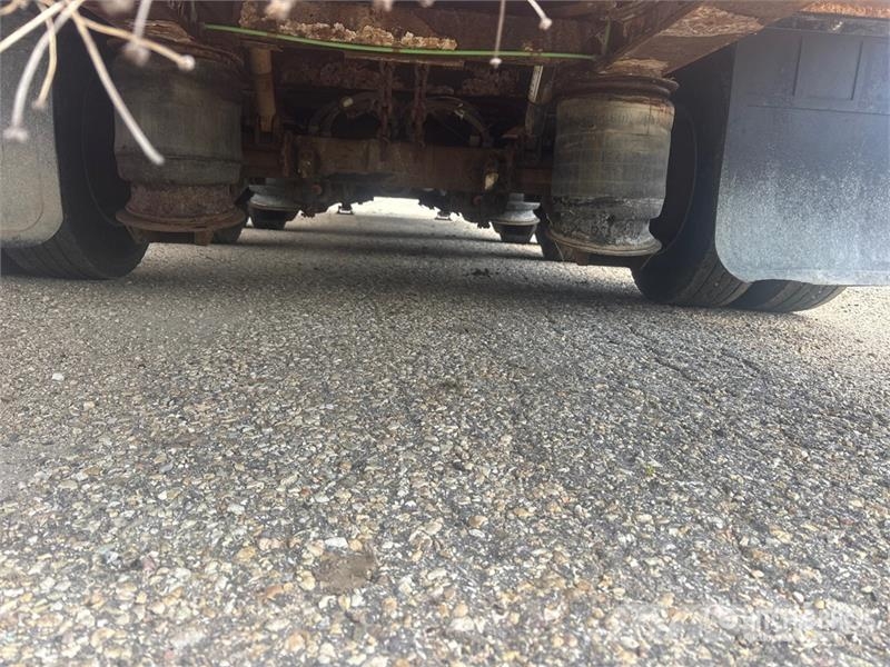 Manac 40 ft Tri/A Step Deck Trailer Tieflader