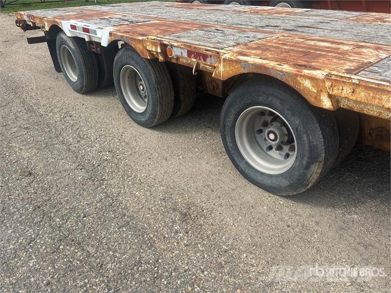 Manac 40 ft Tri/A Step Deck Trailer Tieflader