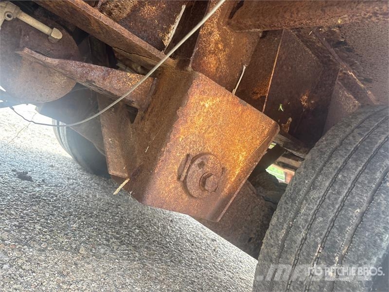 Manac 40 ft Tri/A Step Deck Trailer Tieflader