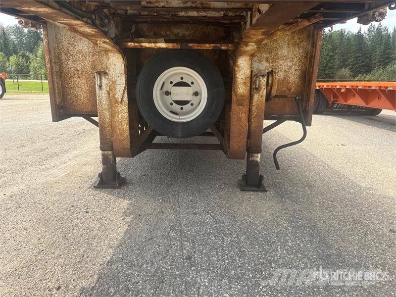 Manac 40 ft Tri/A Step Deck Trailer Tieflader