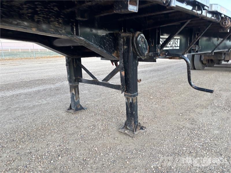 Manac 48 ft Tri/A 48 ft Extendable Flatbed Trailer Прицепы-платформы/боковая разгрузка