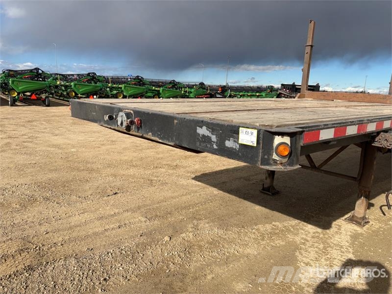 Manac 48 ft Tri/A Flatbed Trailer Madelhaagised