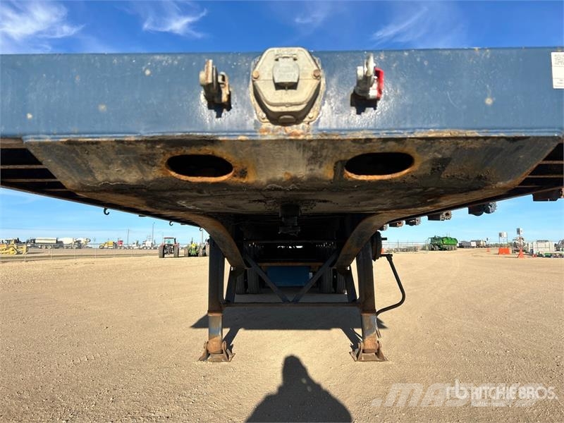 Manac 48 ft Tri/A Flatbed Trailer Madelhaagised