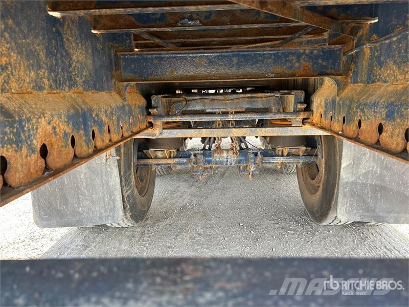 Manac 48 ft Tri/A Flatbed Trailer Madelhaagised