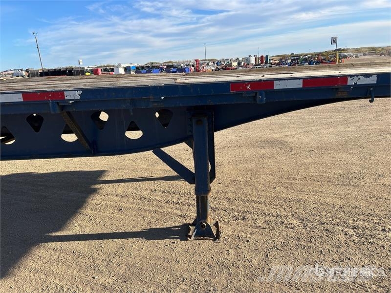 Manac 48 ft Tri/A Flatbed Trailer Madelhaagised