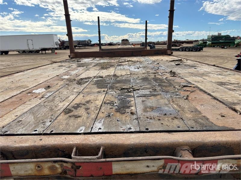 Manac 48 ft Tri/A Flatbed Trailer Madelhaagised