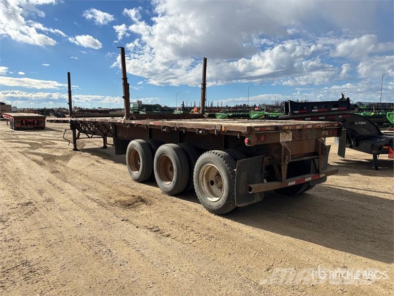 Manac 48 ft Tri/A Flatbed Trailer Madelhaagised