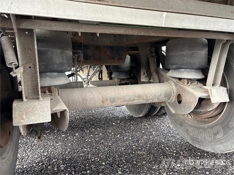 Manac 53 ft T/A Refrigerated Trailer Piekabes ar temperatūras kontroli