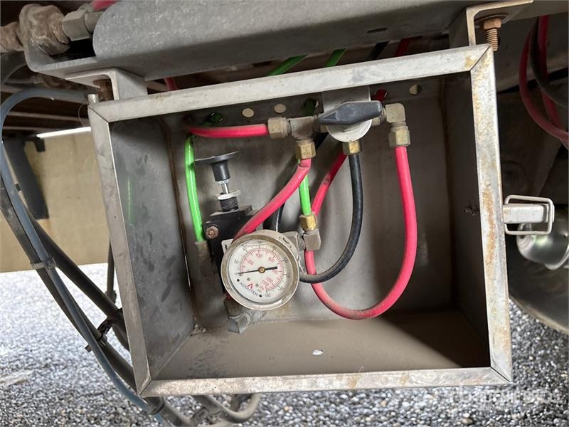 Manac 53 ft T/A Refrigerated Trailer Piekabes ar temperatūras kontroli
