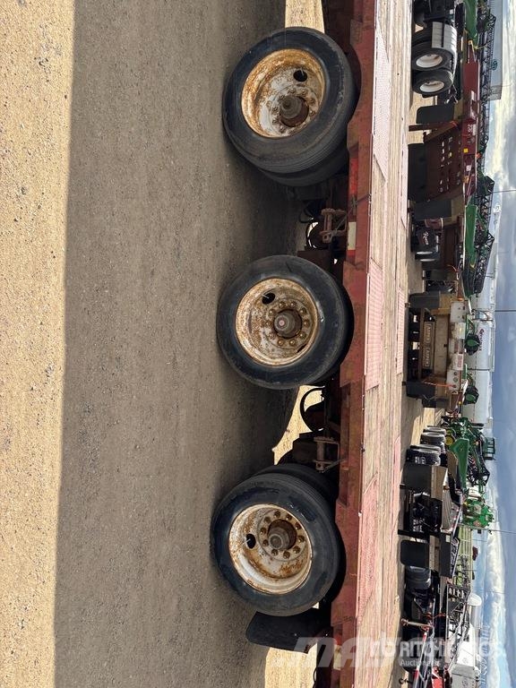 Manac 53 ft T/A Step Deck Trailer Dieplader