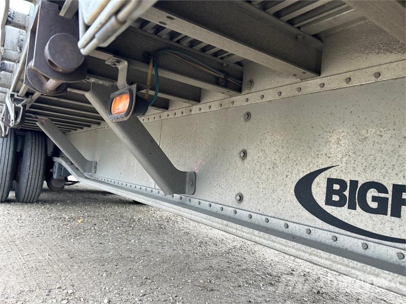Manac 53 ft T/A Step Deck Trailer Niski utovarivači