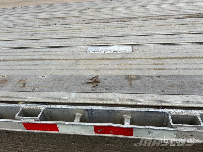 Manac 53 ft T/A Step Deck Trailer Niski utovarivači