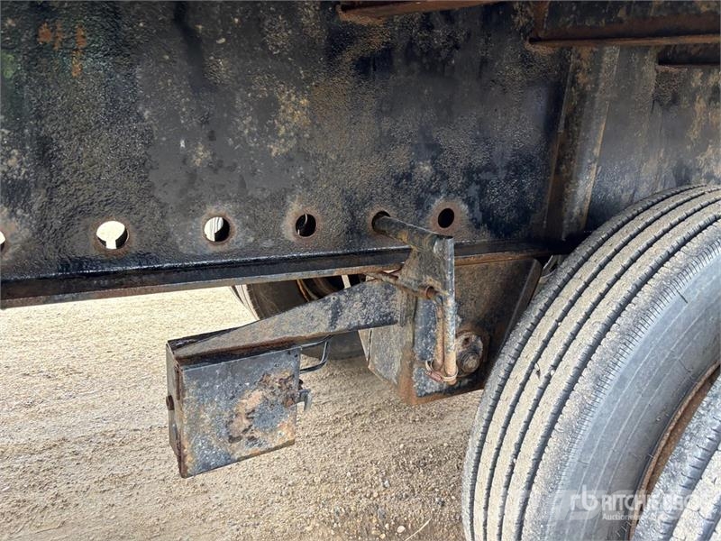 Manac 53 ft Tri/A Flatbed Trailer Flatbed/Dropside trailers