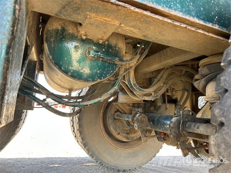 Manac 53 ft Tri/A Flatbed Trailer مقطوروات مسطحة/مفصلية الجوانب