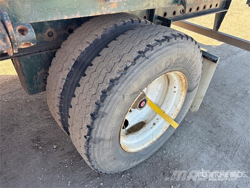Manac 53 ft Tri/A Flatbed Trailer Anhænger med lad/Flatbed