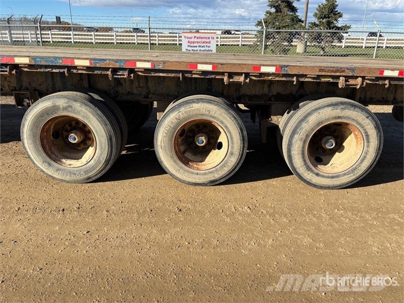 Manac 53 ft Tri/A Flatbed Trailer Madelhaagised