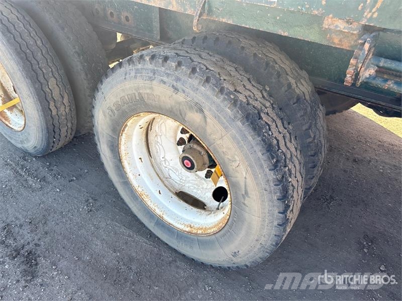 Manac 53 ft Tri/A Flatbed Trailer Anhænger med lad/Flatbed