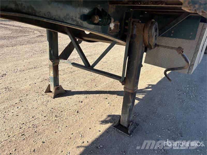 Manac 53 ft Tri/A Flatbed Trailer Anhænger med lad/Flatbed