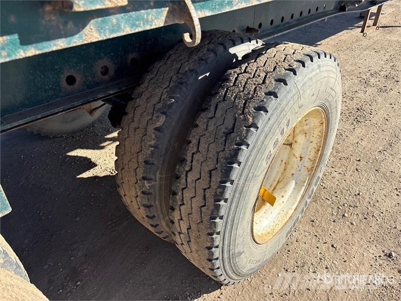 Manac 53 ft Tri/A Flatbed Trailer Anhænger med lad/Flatbed