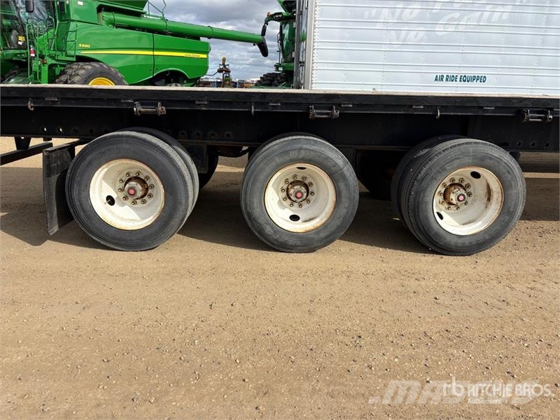 Manac 53 ft Tri/A Flatbed Trailer Platós / Ponyvás pótkocsik
