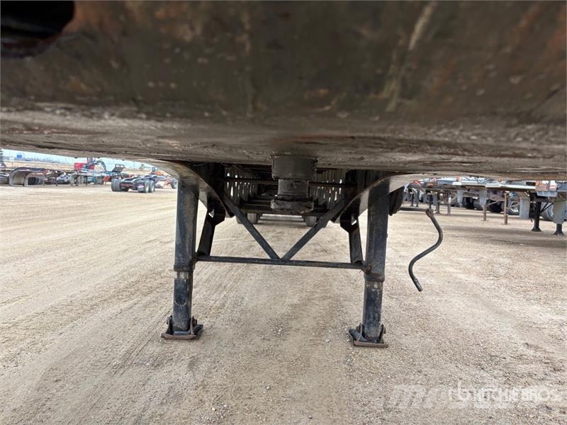Manac 53 ft Tri/A Flatbed Trailer Flatbed/Dropside trailers