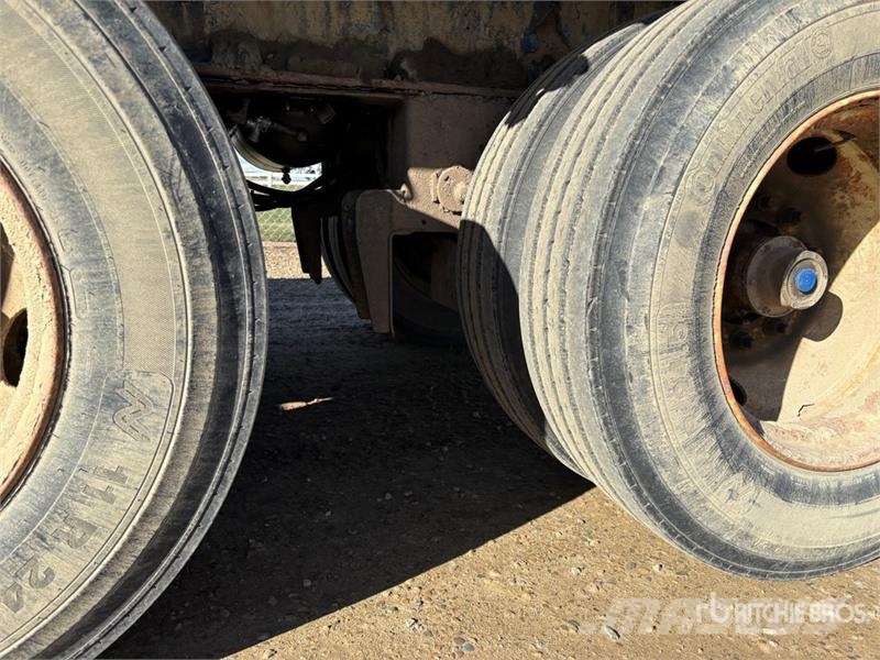 Manac 53 ft Tri/A Flatbed Trailer Madelhaagised