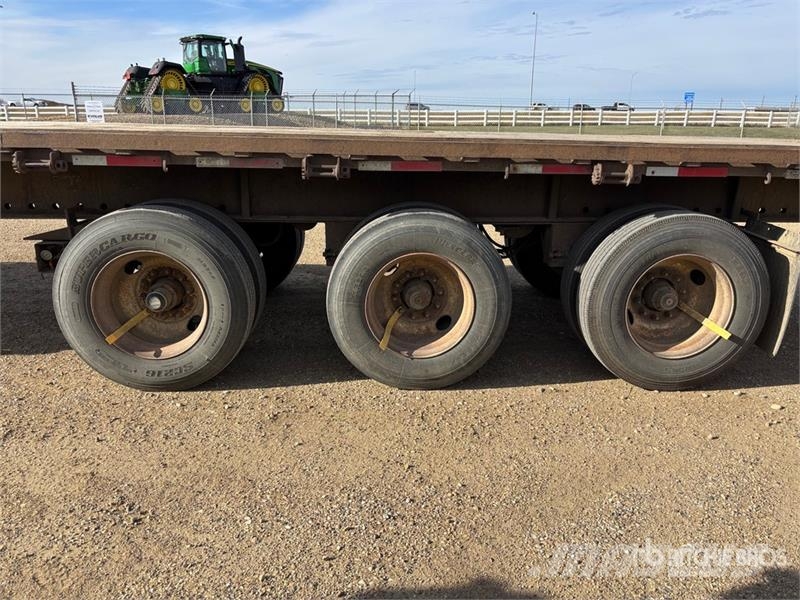 Manac 53 ft Tri/A Flatbed Trailer Прицепы-платформы/боковая разгрузка