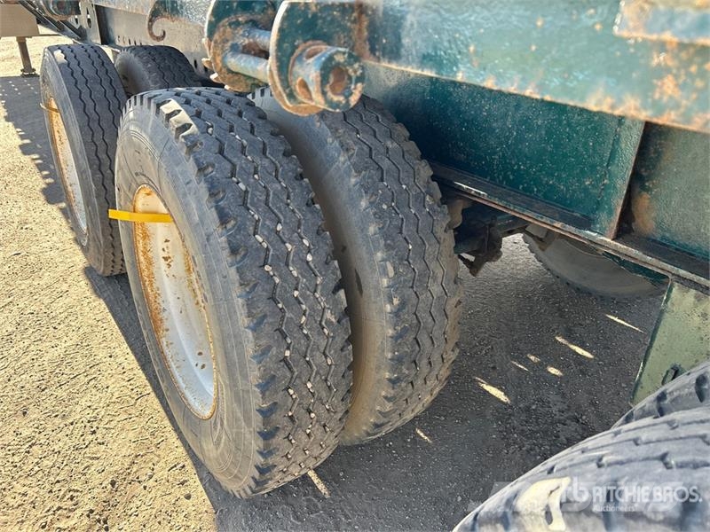 Manac 53 ft Tri/A Flatbed Trailer مقطوروات مسطحة/مفصلية الجوانب