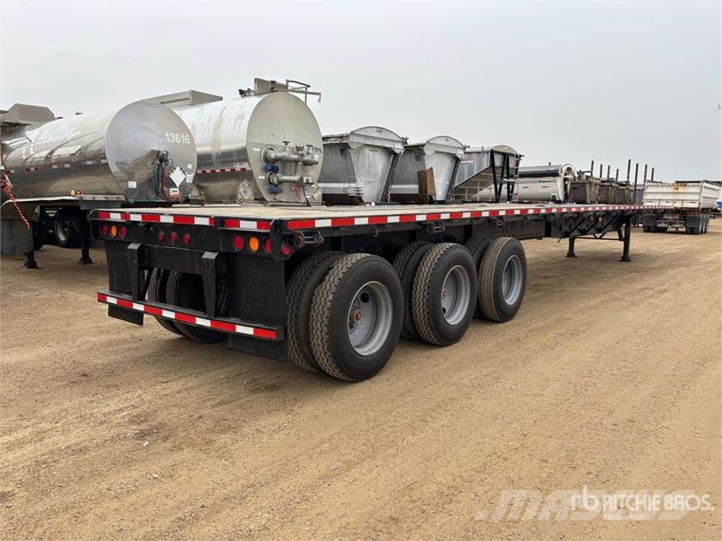 Manac 53 ft Tri/A Flatbed Trailer Flatbed/Dropside trailers