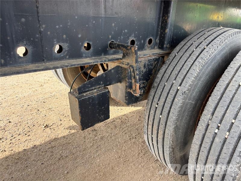 Manac 53 ft Tri/A Flatbed Trailer Platós / Ponyvás pótkocsik