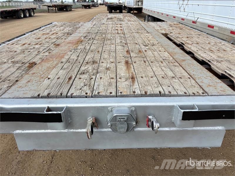 Manac 53 ft Tri/A Step Deck Trailer Mélybölcsős