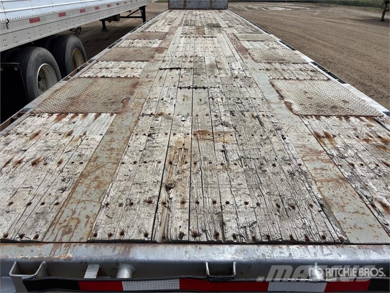 Manac 53 ft Tri/A Step Deck Trailer Mélybölcsős