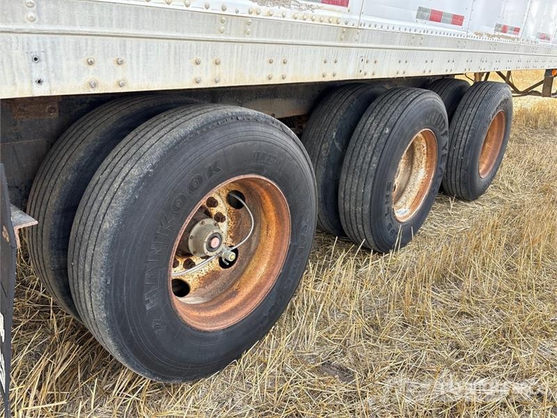 Manac 53 ft Tri/A Van Trailer Прицепы-фургоны