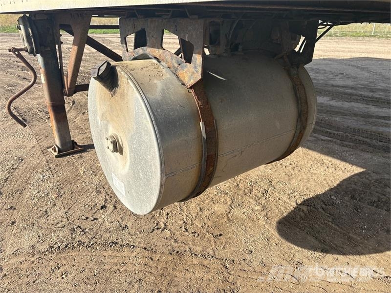 Manac 53 ft x 102 in T/A Heated Van Trailer Ремаркета фургони