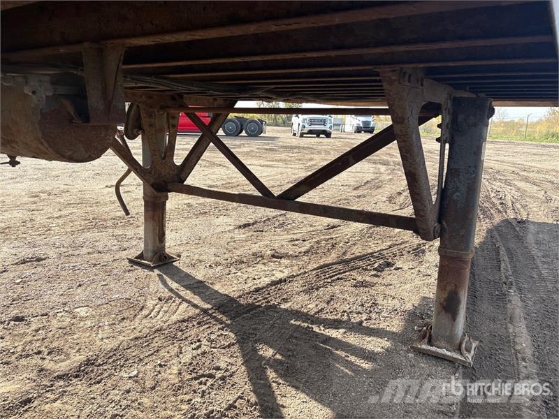 Manac 53 ft x 102 in T/A Heated Van Trailer Ремаркета фургони