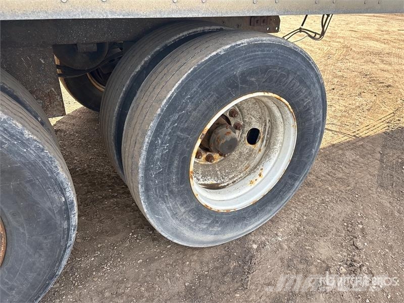 Manac 53 ft x 102 in T/A Heated Van Trailer Ремаркета фургони