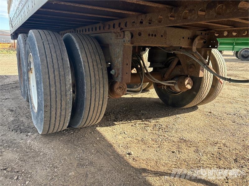 Manac 53 ft x 102 in T/A Heated Van Trailer Ремаркета фургони