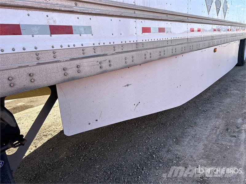 Manac 53 ft x 102 in T/A Van Trailer Причепи-фургони