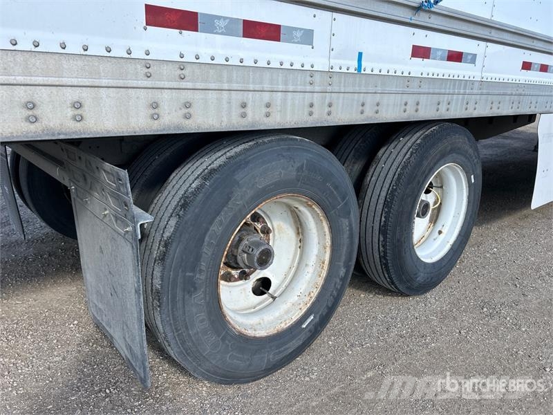 Manac 53 ft x 102 in T/A Van Trailer Причепи-фургони