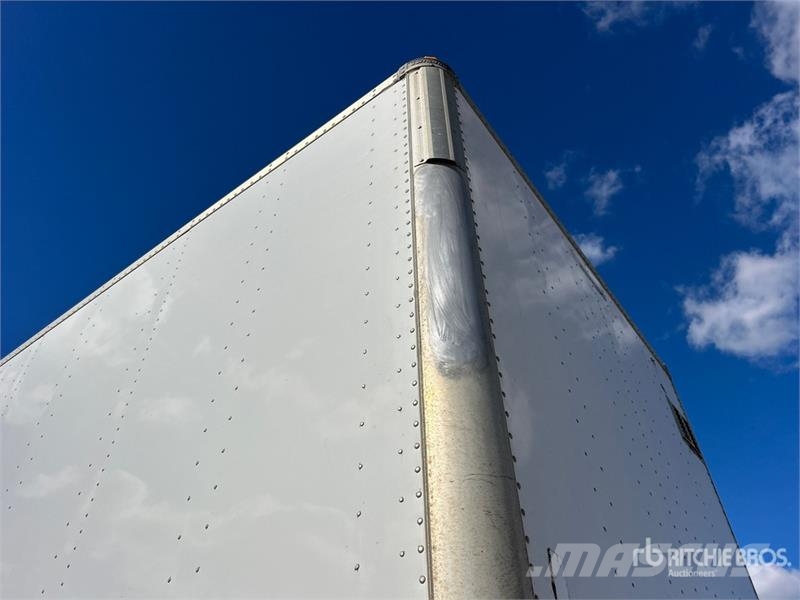 Manac 53 ft x 102 in T/A Van Trailer Причепи-фургони